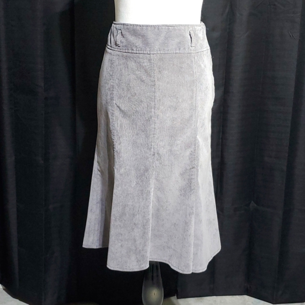 Lightweight grey corduroy skirt